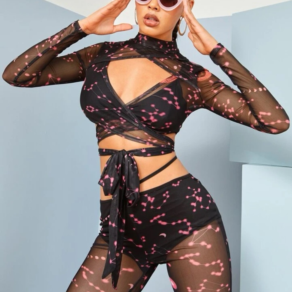 🛍️ Horoscope mesh long sleeve top